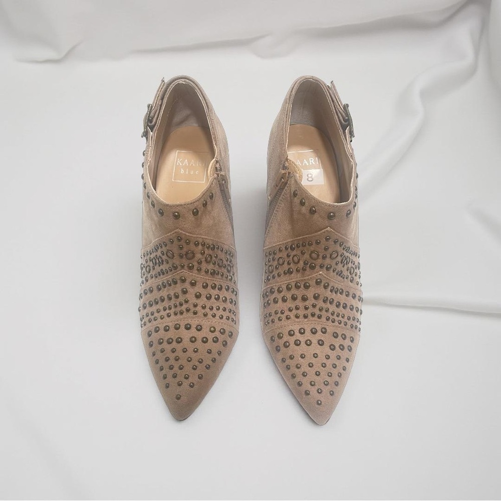 Kaari Blue Tan Studded Heels